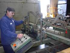 welding2a.jpg (9523 bytes)